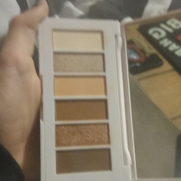 Coloured Raine - Picture 2 of 2